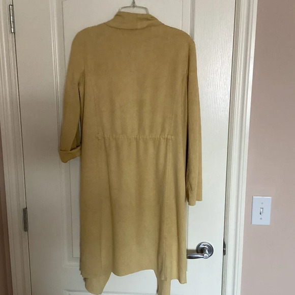 Meg & Margot Women's Faux Suede Yellow Open Coat Long Duster Size M Office - Picture 6 of 9